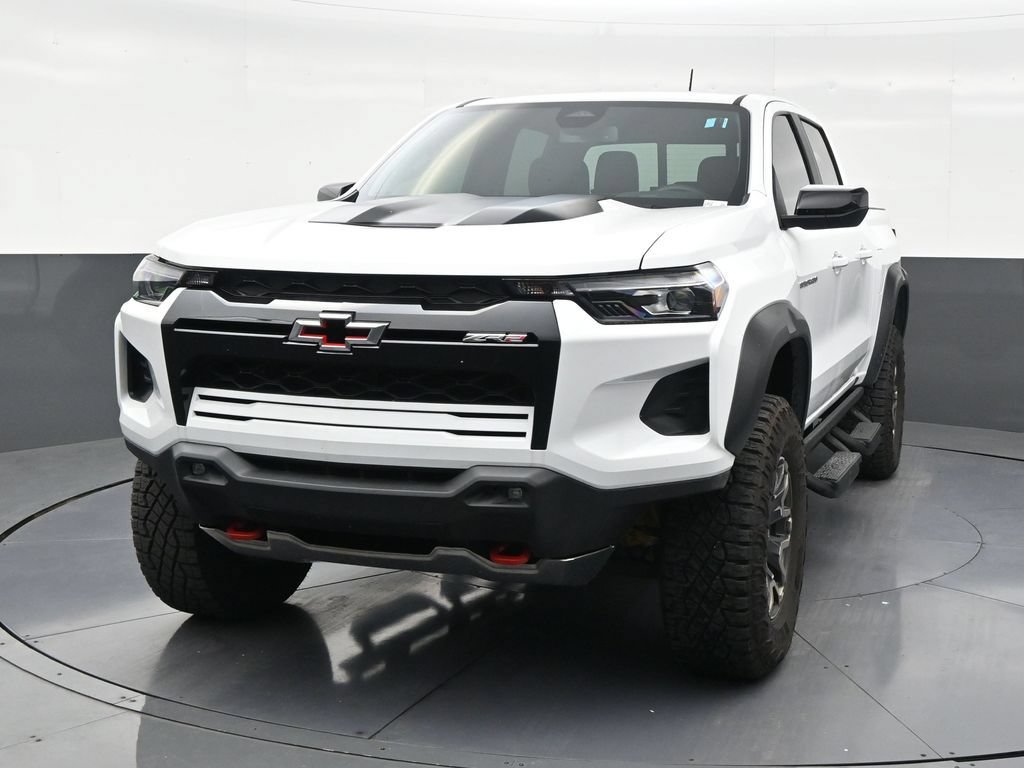 Used 2025 Chevrolet Colorado ZR2 AWD/4WD image 8
