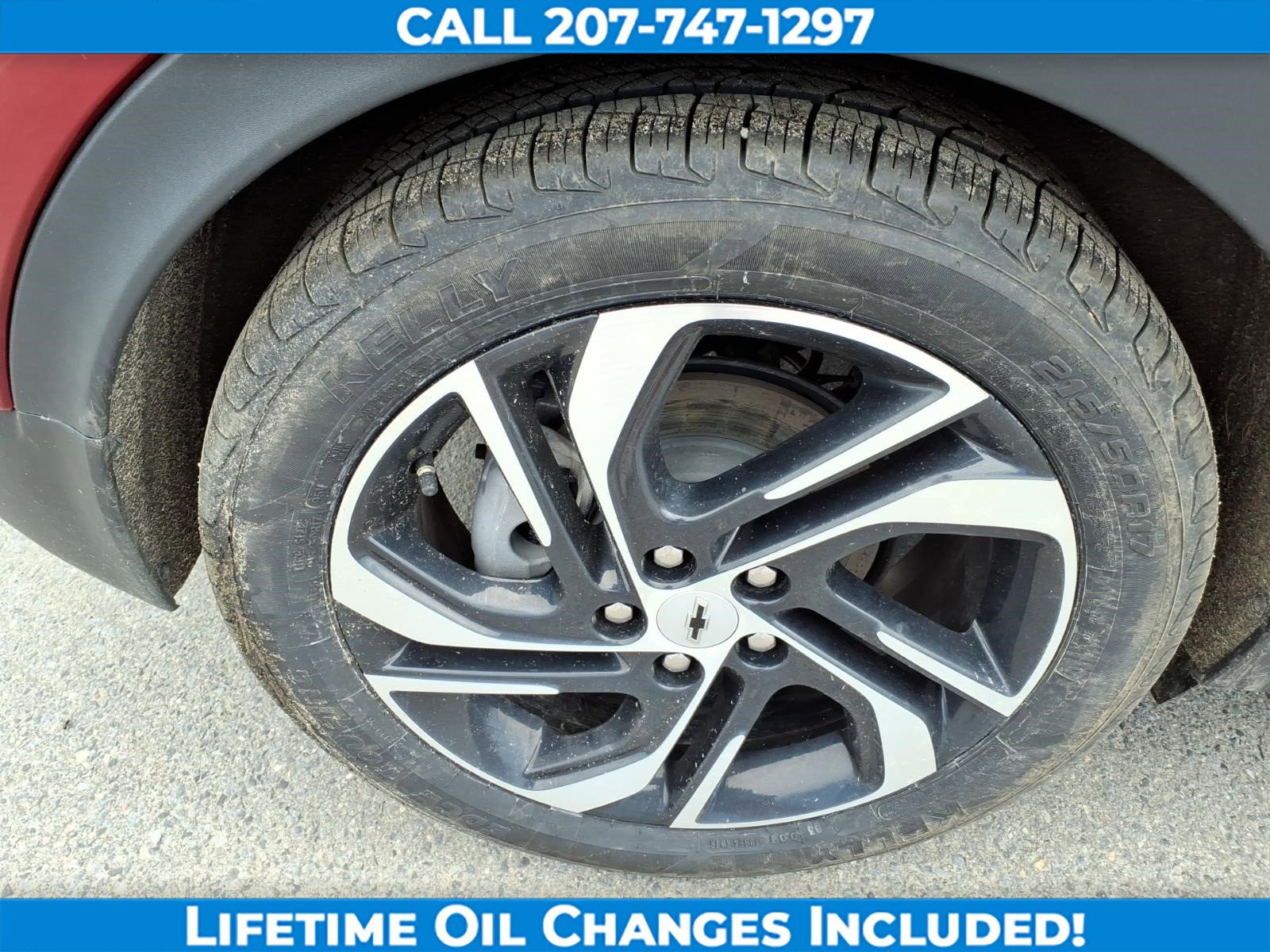 Used 2023 Chevrolet Bolt LT w/ Infotainment Package FWD image 9