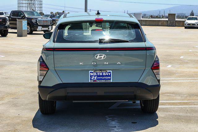 New 2027 Hyundai Kona SE FWD image 5
