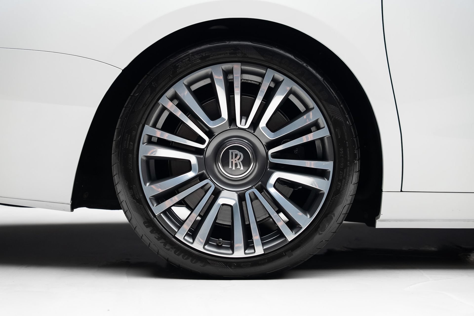 Used 2022 Rolls-Royce Ghost Extended Wheelbase AWD/4WD image 34