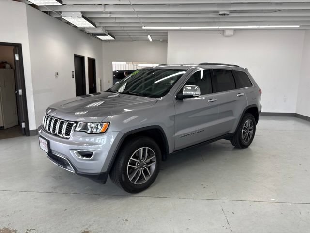 Used 2021 Jeep Grand Cherokee Limited w/ Trailer Tow Group IV AWD/4WD image 3