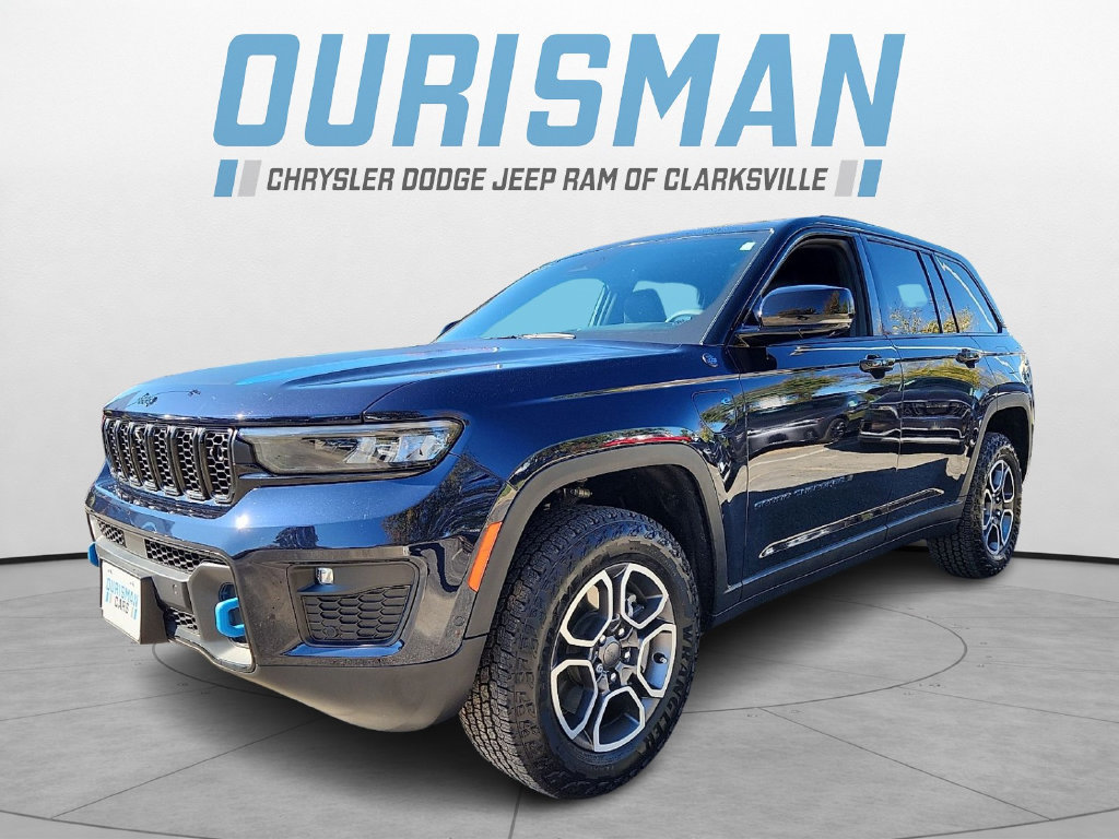 Used 2024 Jeep Grand Cherokee Trailhawk w/ Advanced Protech Group II AWD/4WD image 3