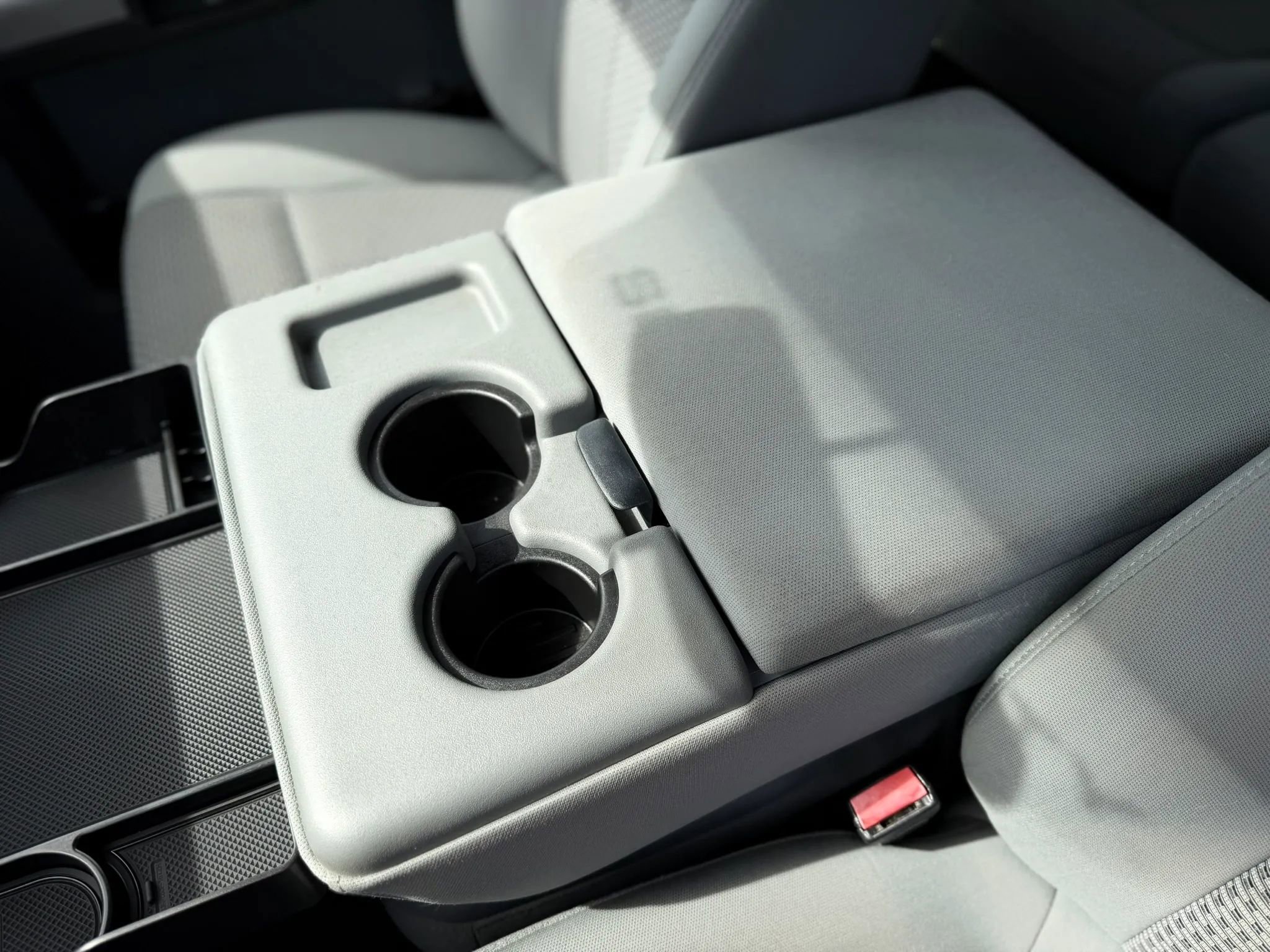 Used 2016 Ford F350 XLT w/ XLT Premium Package AWD/4WD image 34