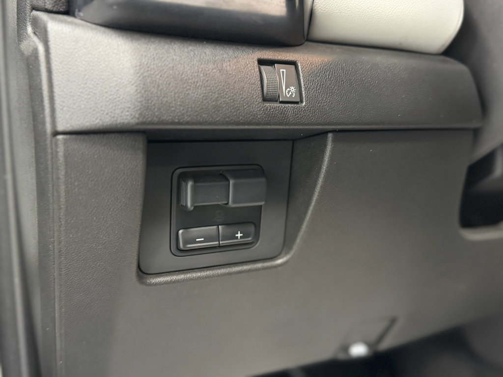 Used 2024 GMC Canyon AT4X w/ AT4X AEV Edition AWD/4WD image 16