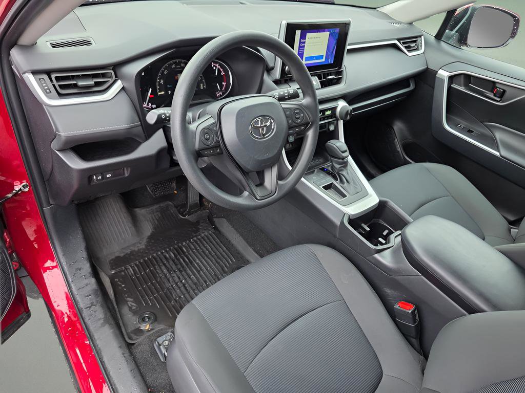 Used 2024 Toyota RAV4 LE FWD image 20