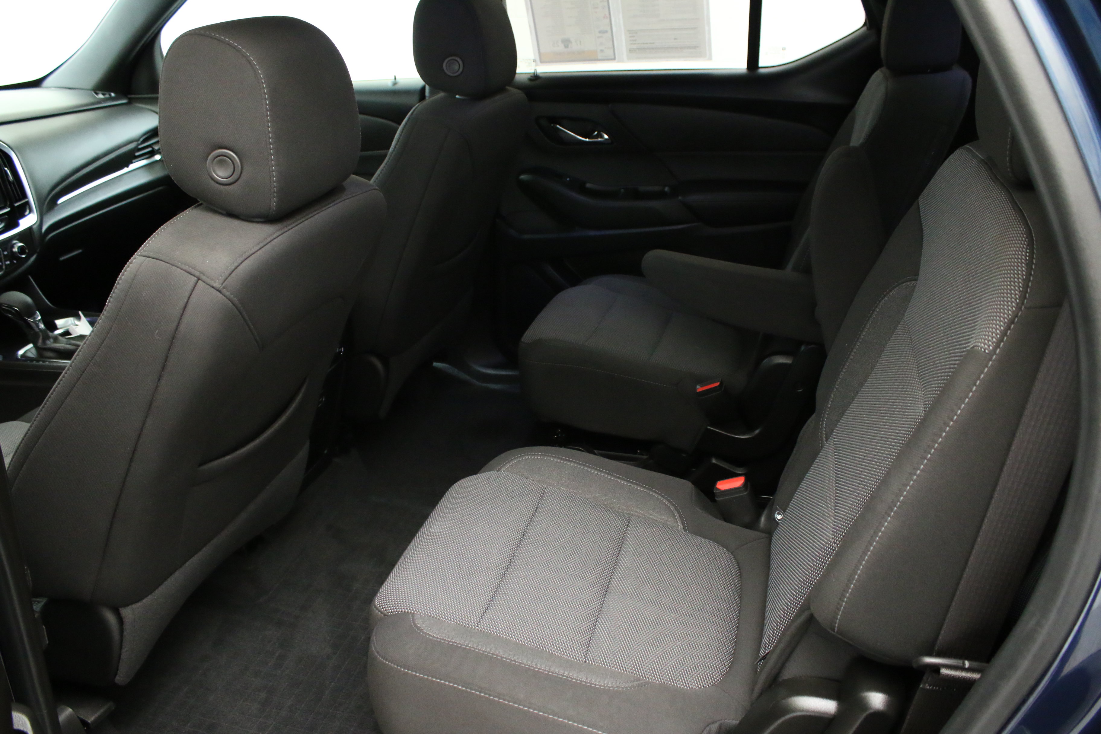 Certified 2023 Chevrolet Traverse LT w/ LPO, Floor Liner Package AWD/4WD image 24