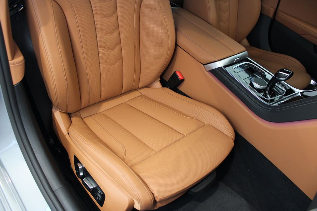 New 2025 BMW 840i xDrive w/ M Sport Professional Package image 21