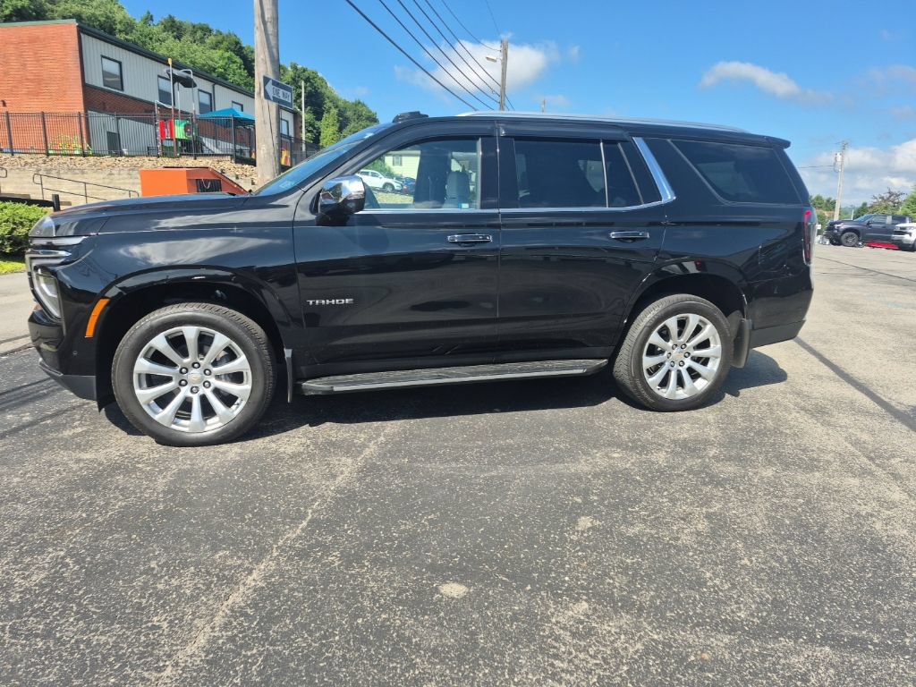Used 2025 Chevrolet Tahoe Premier w/ Sun And Tow Package AWD/4WD image 4