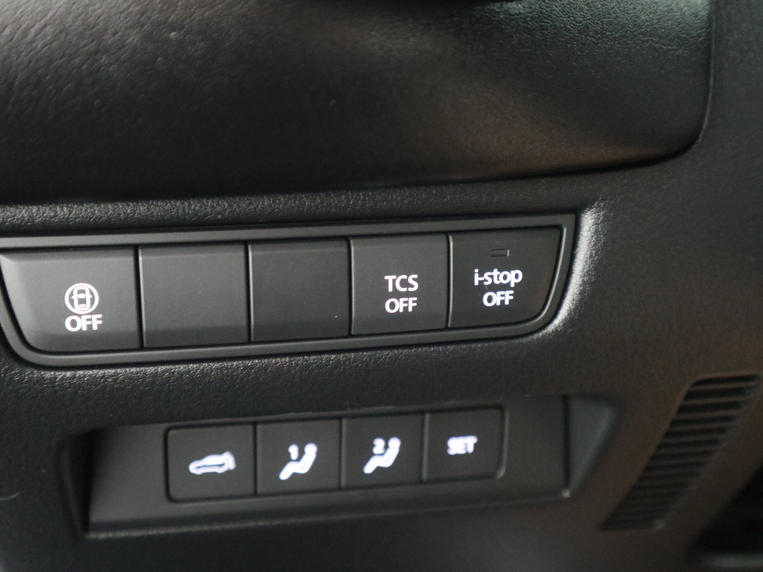 Certified 2025 MAZDA CX-50 AWD 2.5 Turbo w/ Premium Pkg image 31
