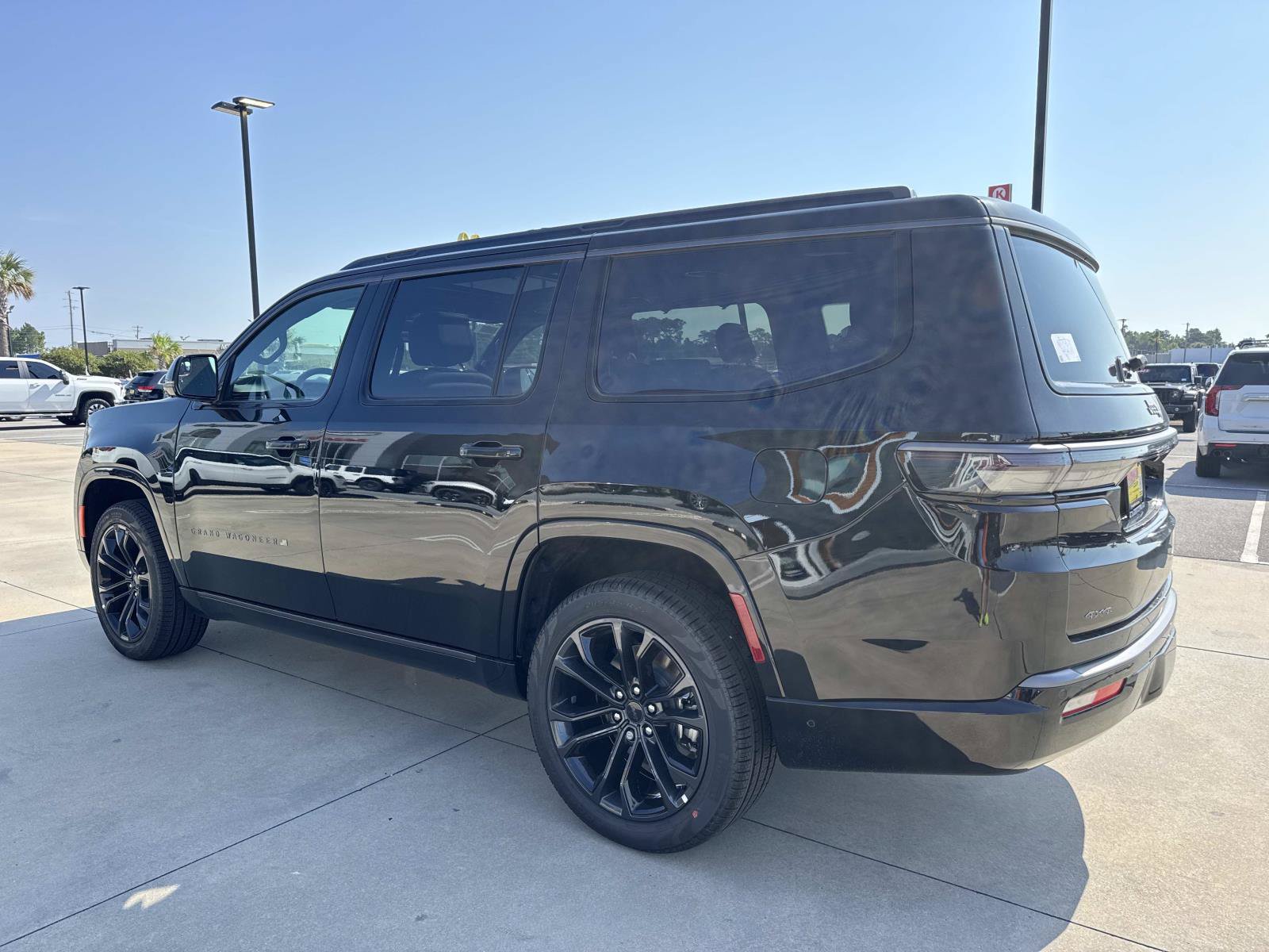 New 2026 Jeep Grand Wagoneer Summit AWD/4WD image 5