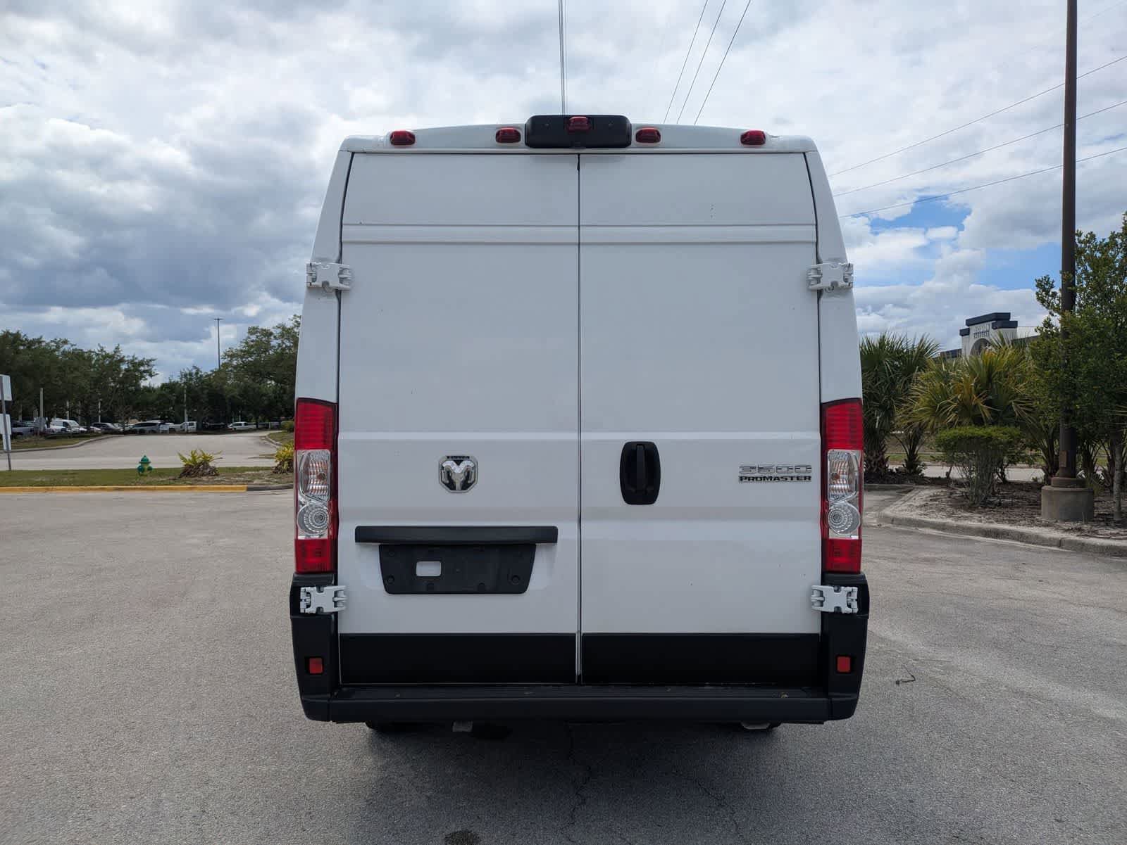 Used 2025 RAM ProMaster 3500 w/ Convenience Group FWD image 5