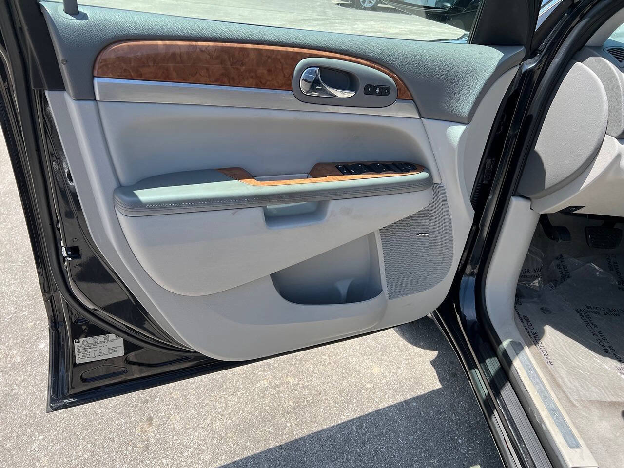Used 2011 Buick Enclave CXL FWD image 9