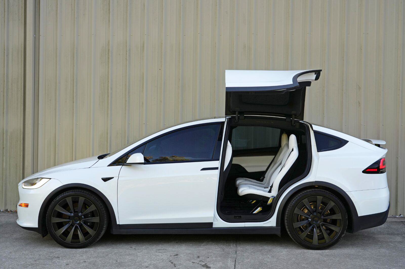 Used 2022 Tesla Model X AWD/4WD image 53
