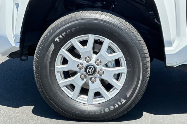 Certified 2024 Toyota Tacoma SR5 w/ SR5 Upgrade Package AWD/4WD image 30