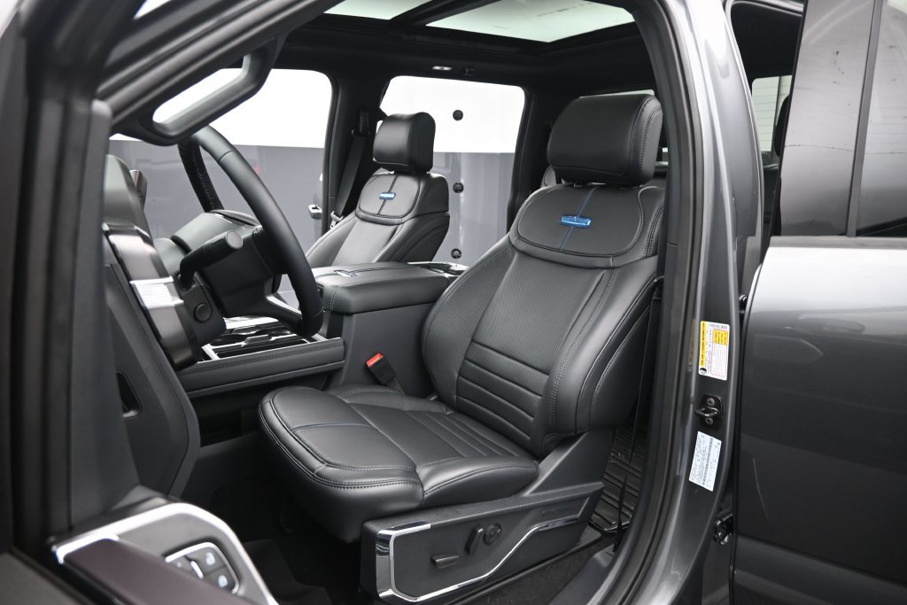 New 2026 Ford F250 Platinum AWD/4WD image 8