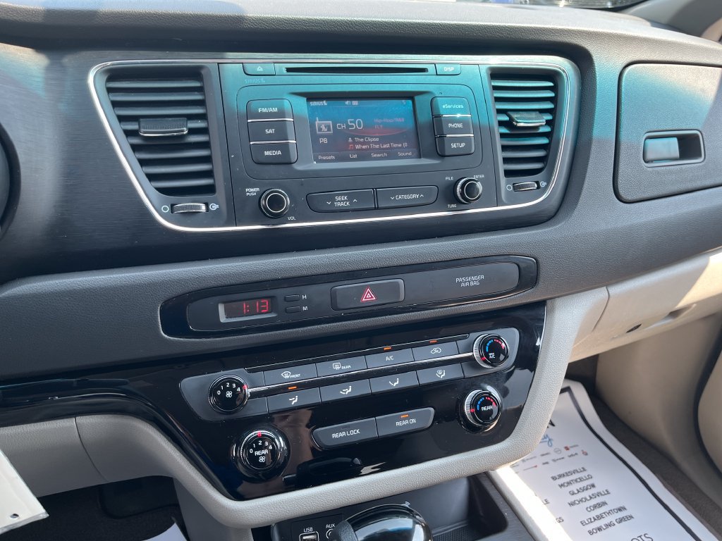 Used 2016 Kia Sedona LX w/ LX Convenience Package FWD image 17