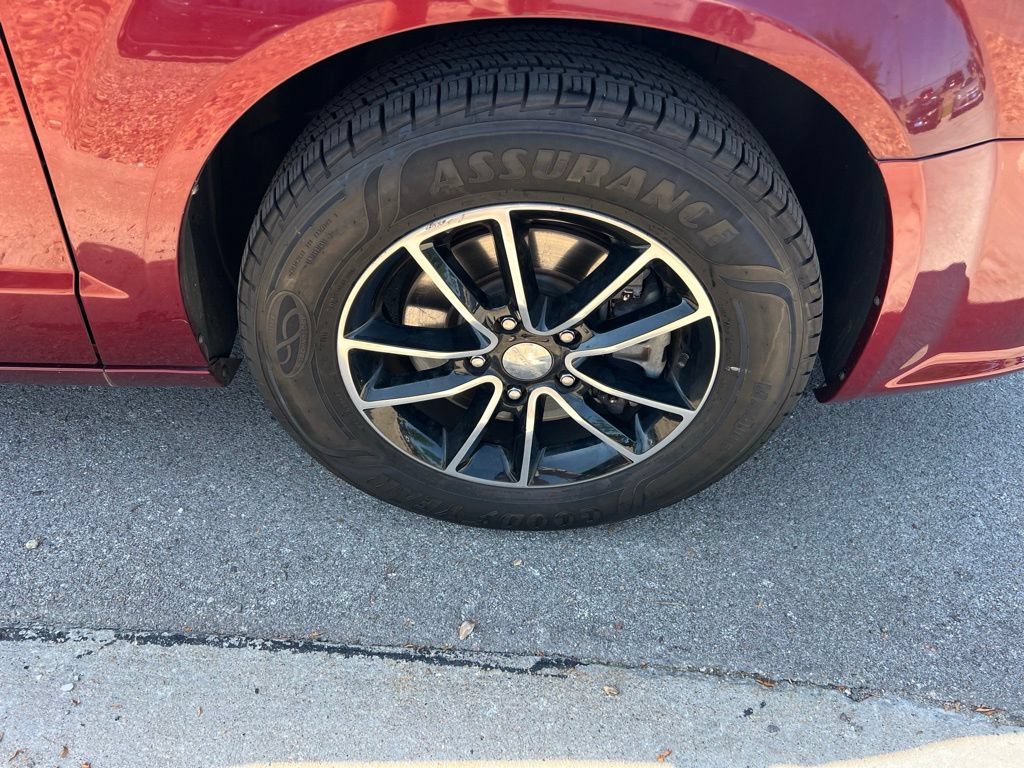 Used 2019 Dodge Grand Caravan GT FWD image 12
