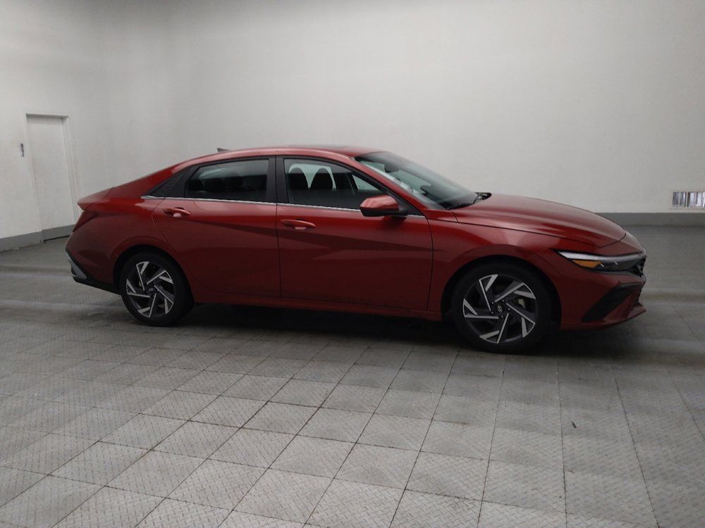 Used 2025 Hyundai Elantra SEL image 11