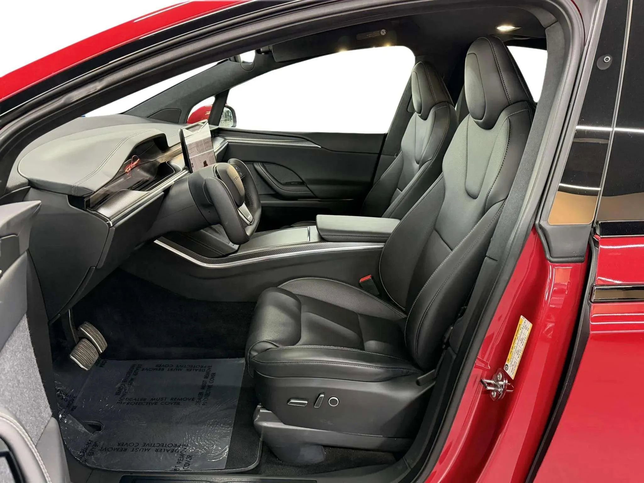Used 2022 Tesla Model X Plaid image 11