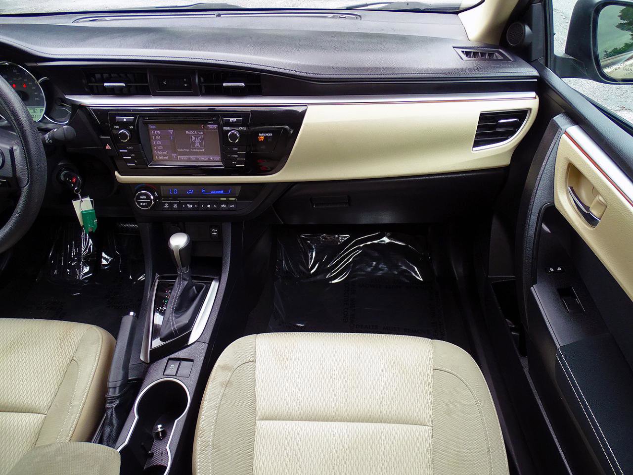 Used 2014 Toyota Corolla LE FWD image 35
