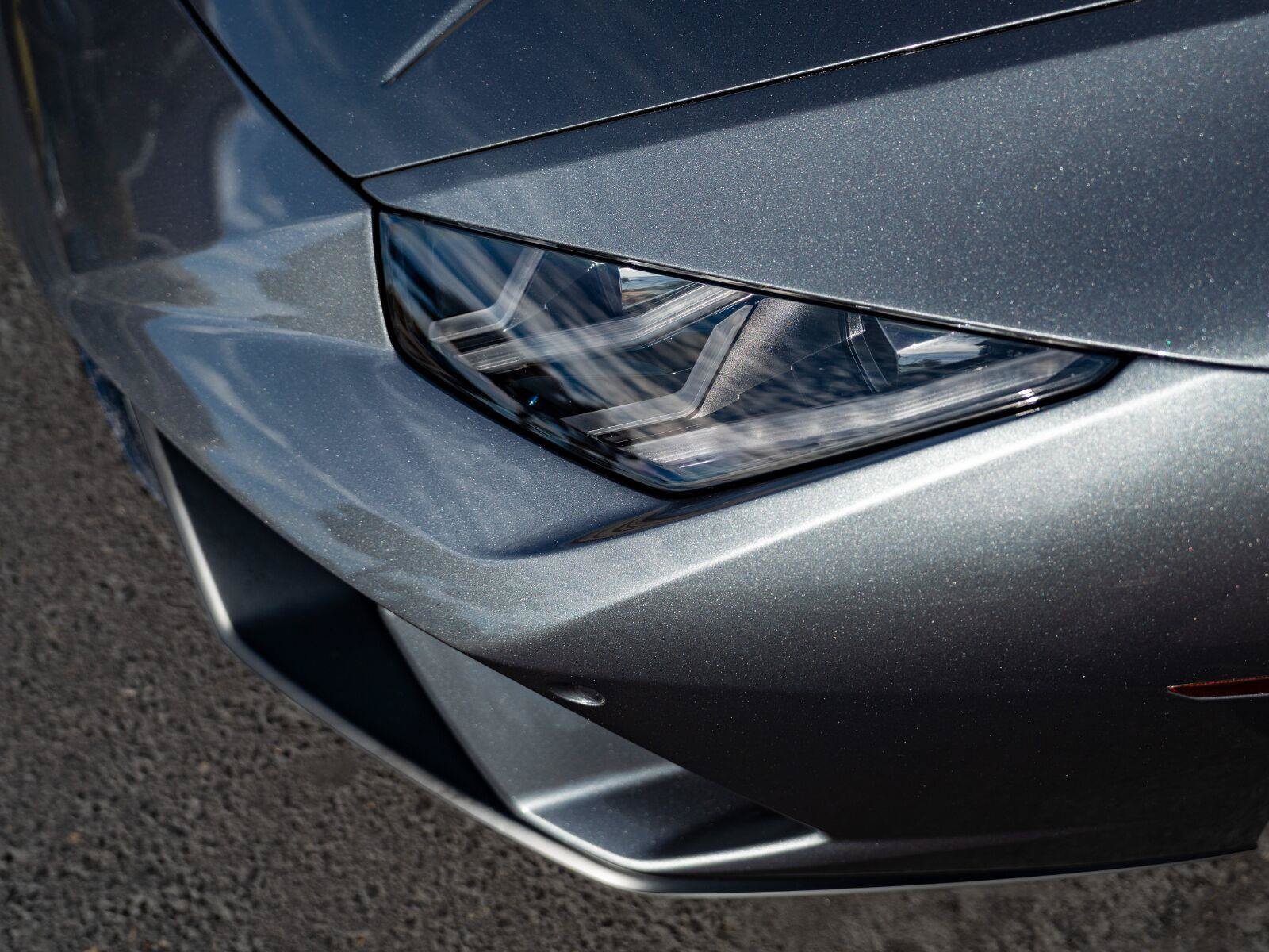Used 2018 Lamborghini Huracan Performante AWD/4WD image 17