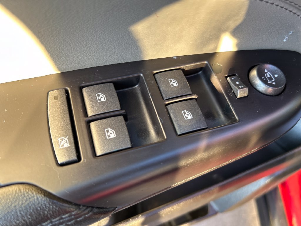 Used 2011 Cadillac SRX Luxury FWD image 16