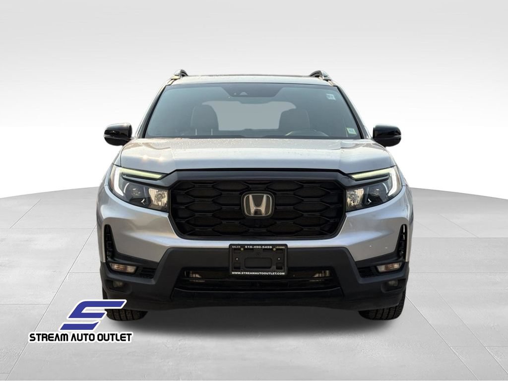 Used 2022 Honda Passport Elite image 2