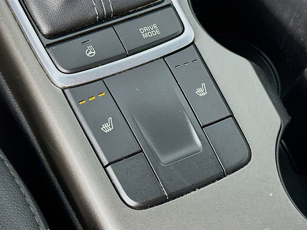 Used 2020 Kia Optima SE image 19