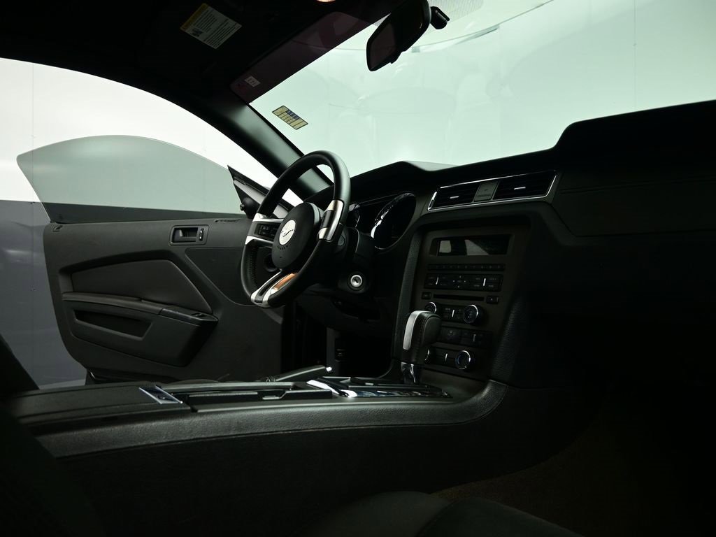 Used 2014 Ford Mustang Coupe image 14