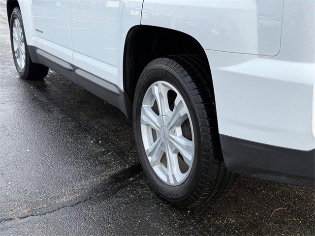 Used 2017 GMC Terrain SLE image 6