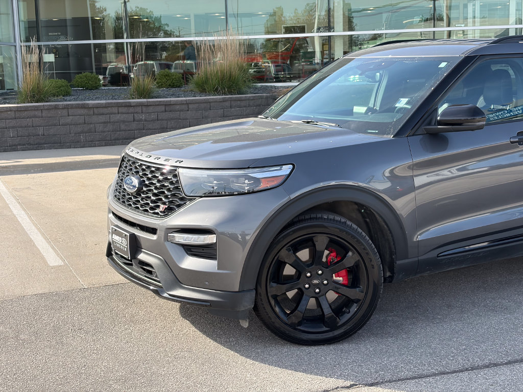 Certified 2023 Ford Explorer ST w/ Equipment Group 401A AWD/4WD image 2