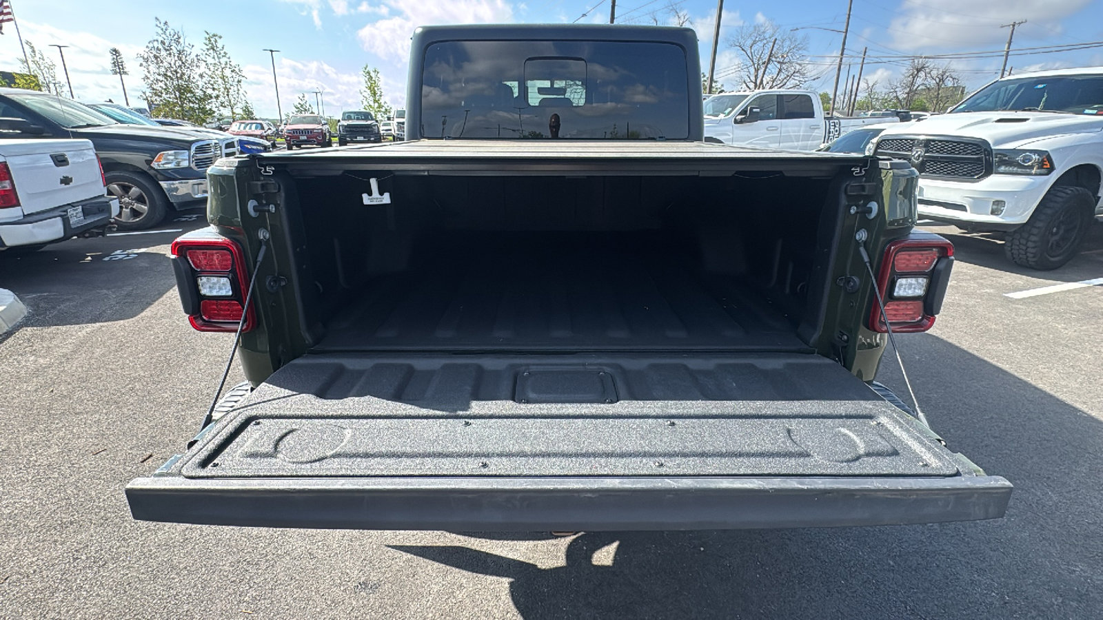Certified 2022 Jeep Gladiator Rubicon w/ LED Lighting Group image 25