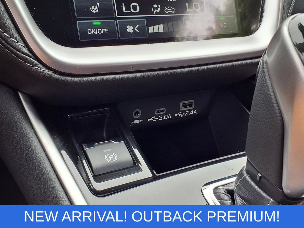 Used 2023 Subaru Outback Premium AWD/4WD image 12