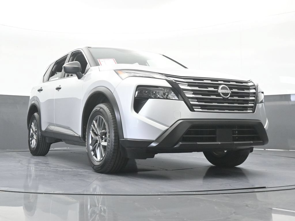 Used 2024 Nissan Rogue S FWD image 56