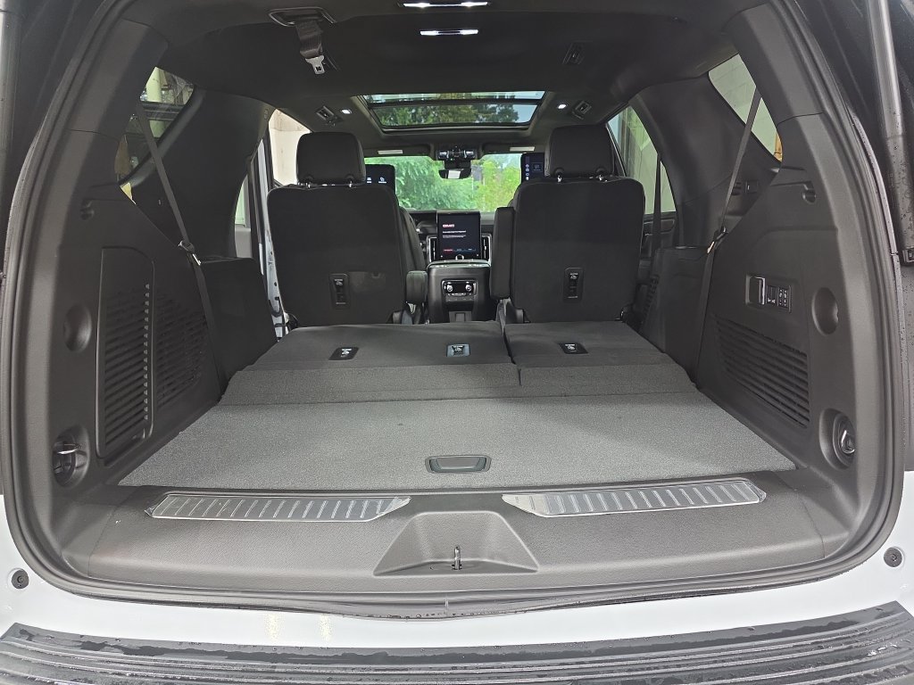 New 2026 GMC Yukon Denali w/ Denali Reserve Package AWD/4WD image 14