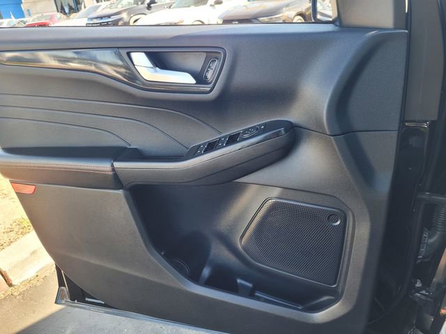 Used 2025 Ford Escape ST-Line AWD/4WD image 13