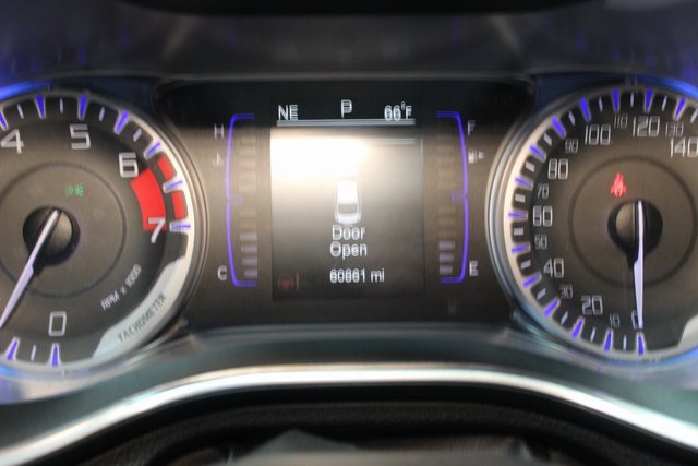 Used 2016 Chrysler 200 LX image 21