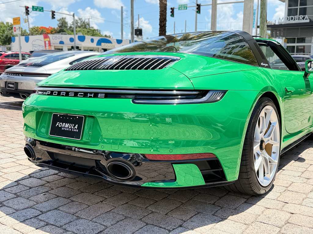Used 2021 Porsche 911 Targa 4 AWD/4WD image 14