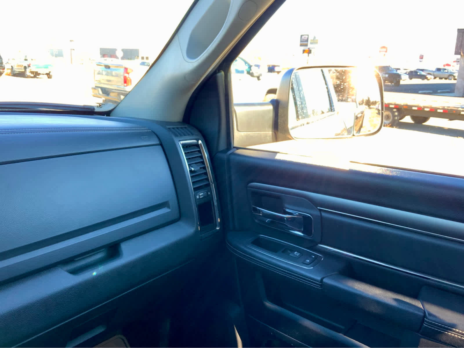 Used 2018 RAM 2500 Laramie w/ Sport Appearance Group image 34