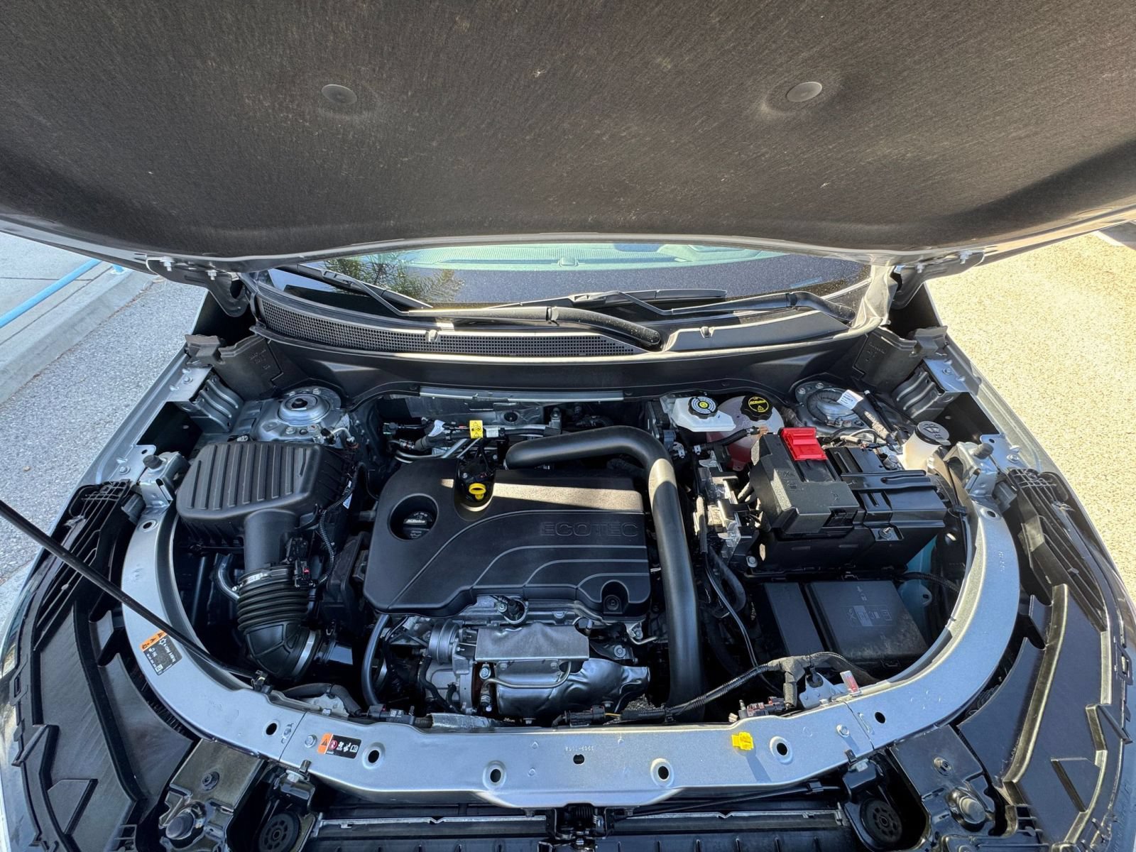 Used 2025 Chevrolet Equinox LT FWD image 33