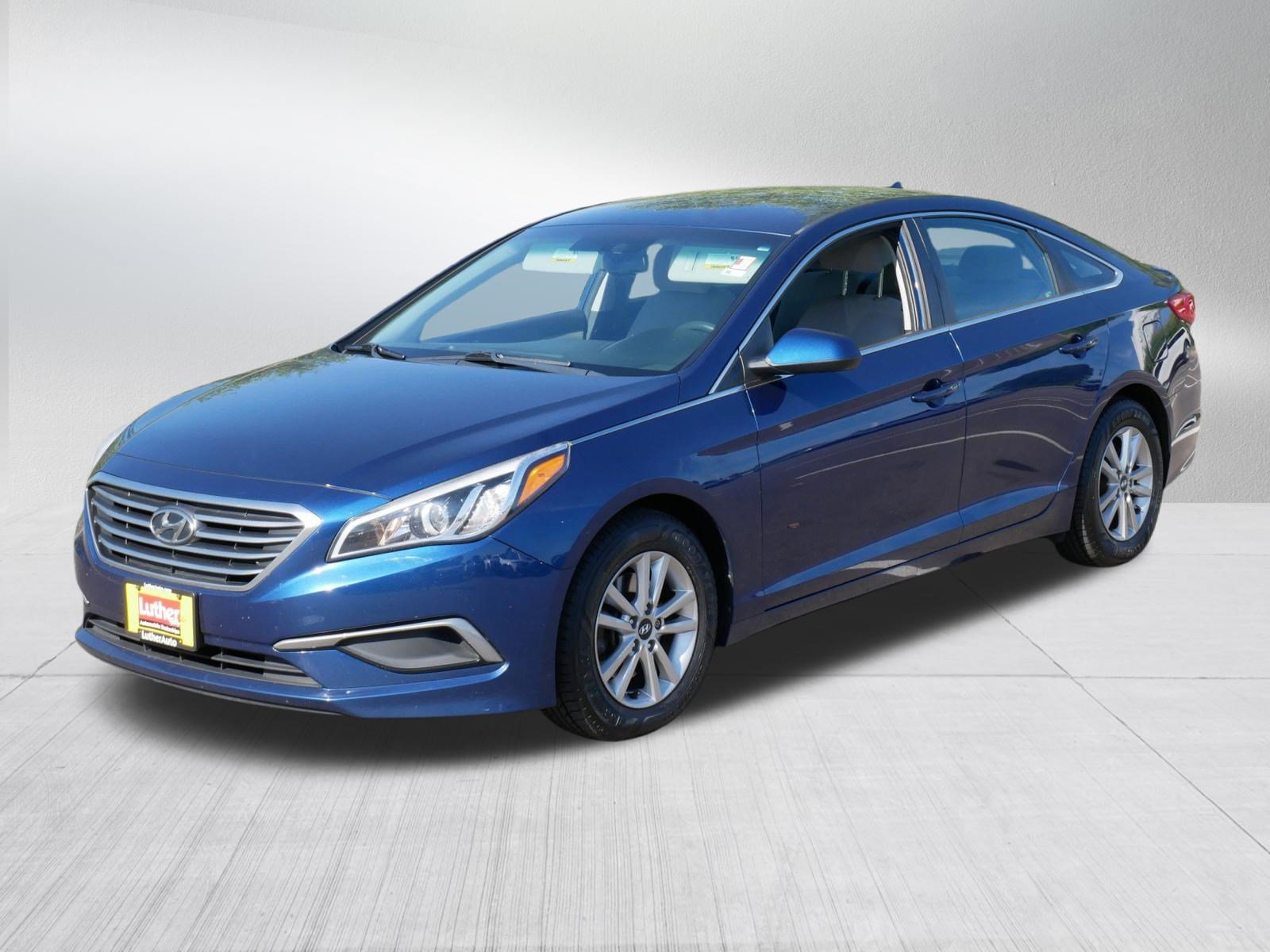 Used 2016 Hyundai Sonata SE FWD image 3