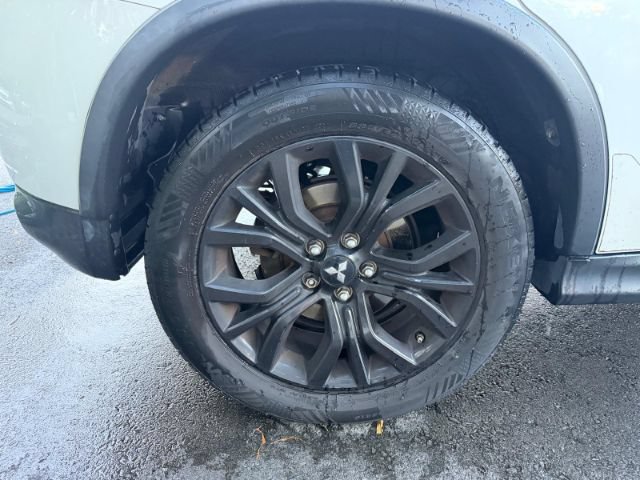 Used 2017 Mitsubishi Outlander Sport LE FWD image 17