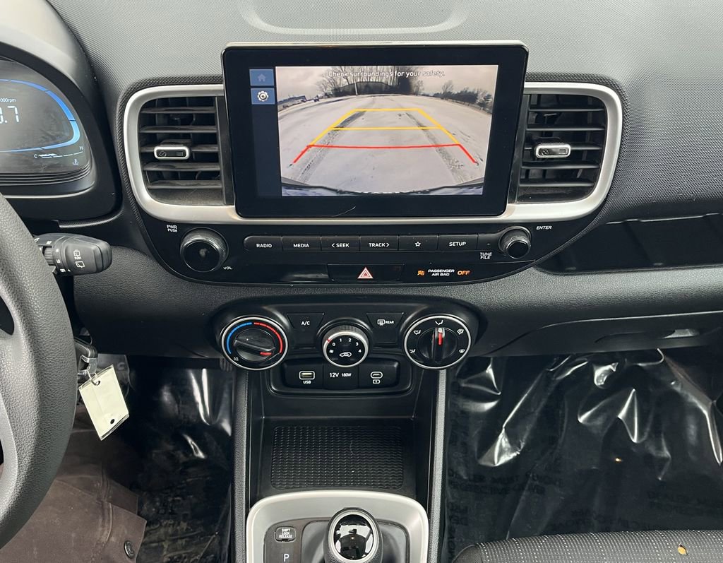 Used 2023 Hyundai Venue SE w/ Cargo Package image 14