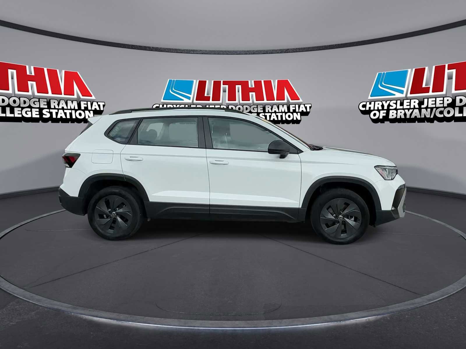 Used 2025 Volkswagen Taos S FWD image 9