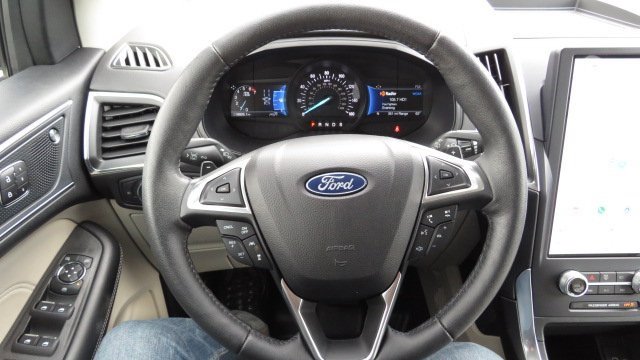 Certified 2022 Ford Edge Titanium w/ Equipment Group 301A image 22