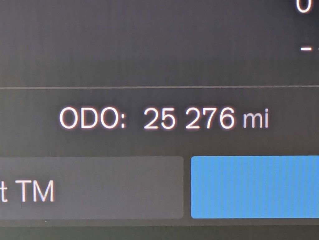 Used 2023 Volvo XC40 B5 Plus w/ Protection Package Premier image 39