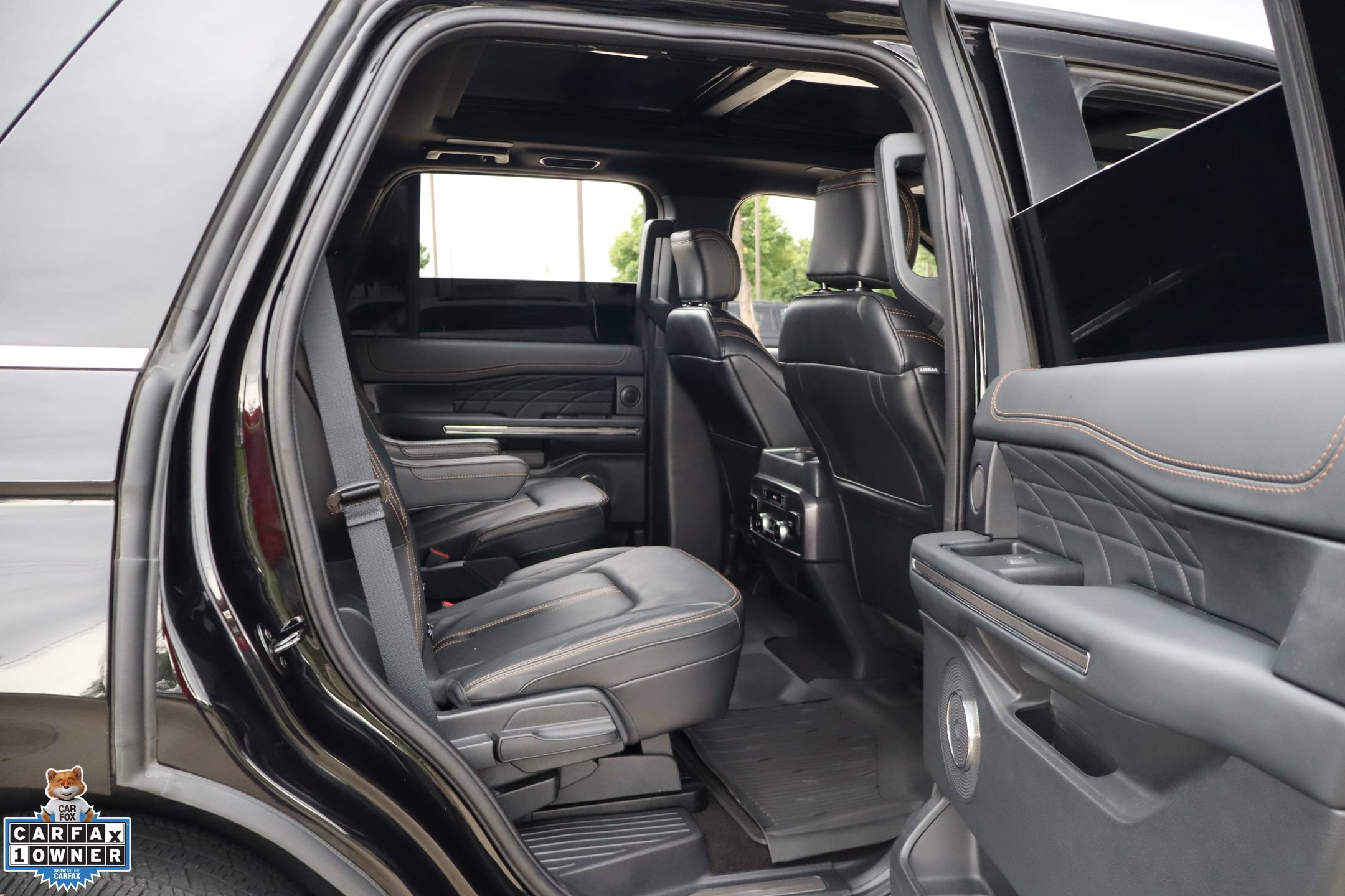 Used 2023 Ford Expedition Platinum RWD image 28