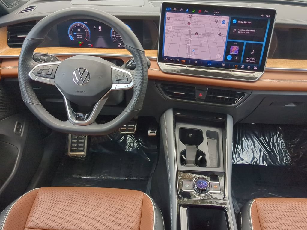 Used 2025 Volkswagen Tiguan SEL R-Line AWD/4WD image 14