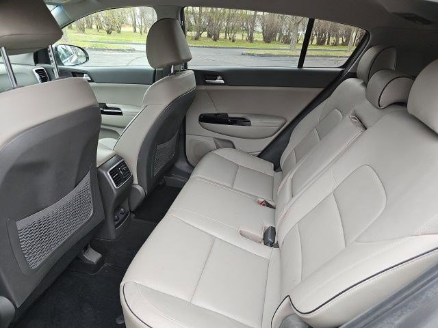 Used 2018 Kia Sportage EX image 16