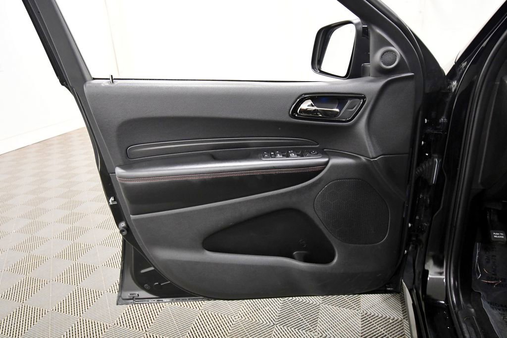 Used 2025 Dodge Durango GT AWD/4WD image 13